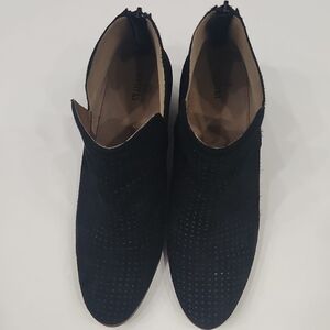 Susina Black Textured Ankle Boots